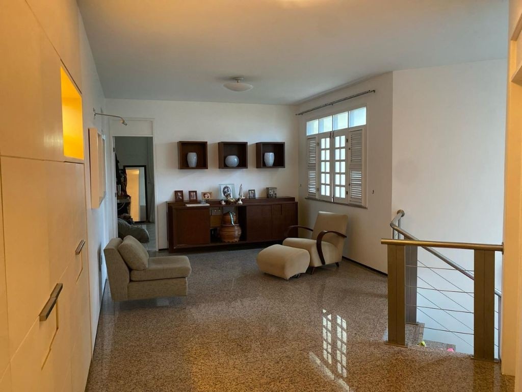 Casa para alugar com 5 quartos, 435m² - Foto 13