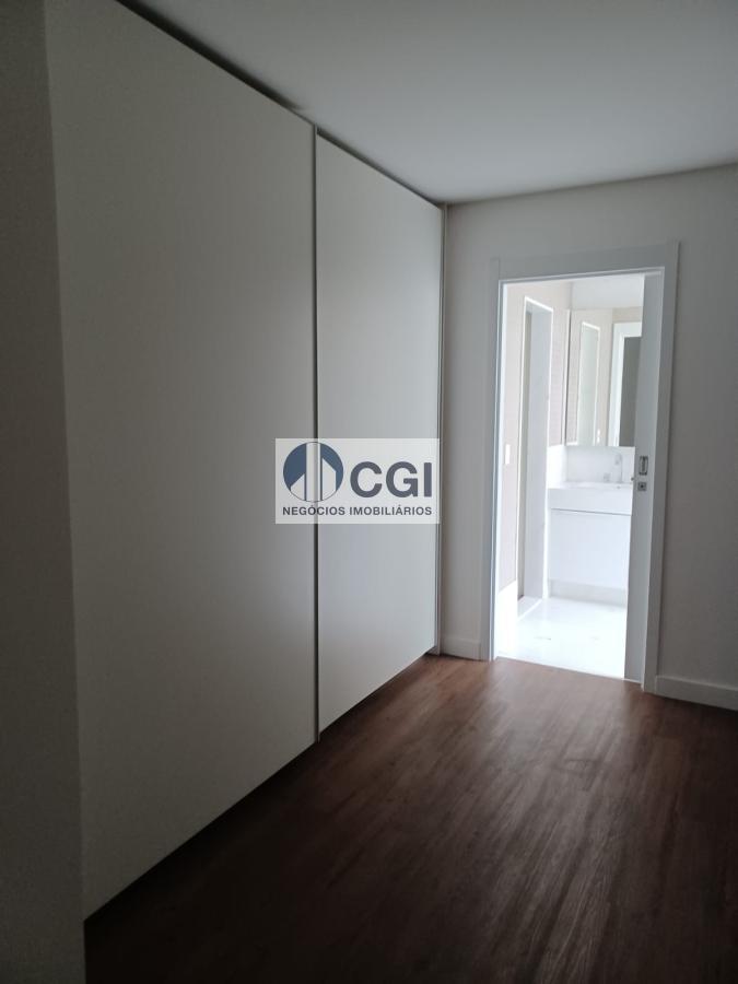 Apartamento à venda com 4 quartos, 197m² - Foto 15