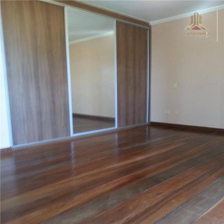 Casa à venda com 5 quartos, 430m² - Foto 4