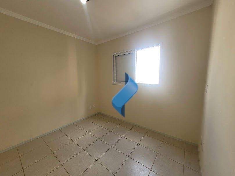 Apartamento para alugar com 2 quartos, 70m² - Foto 15