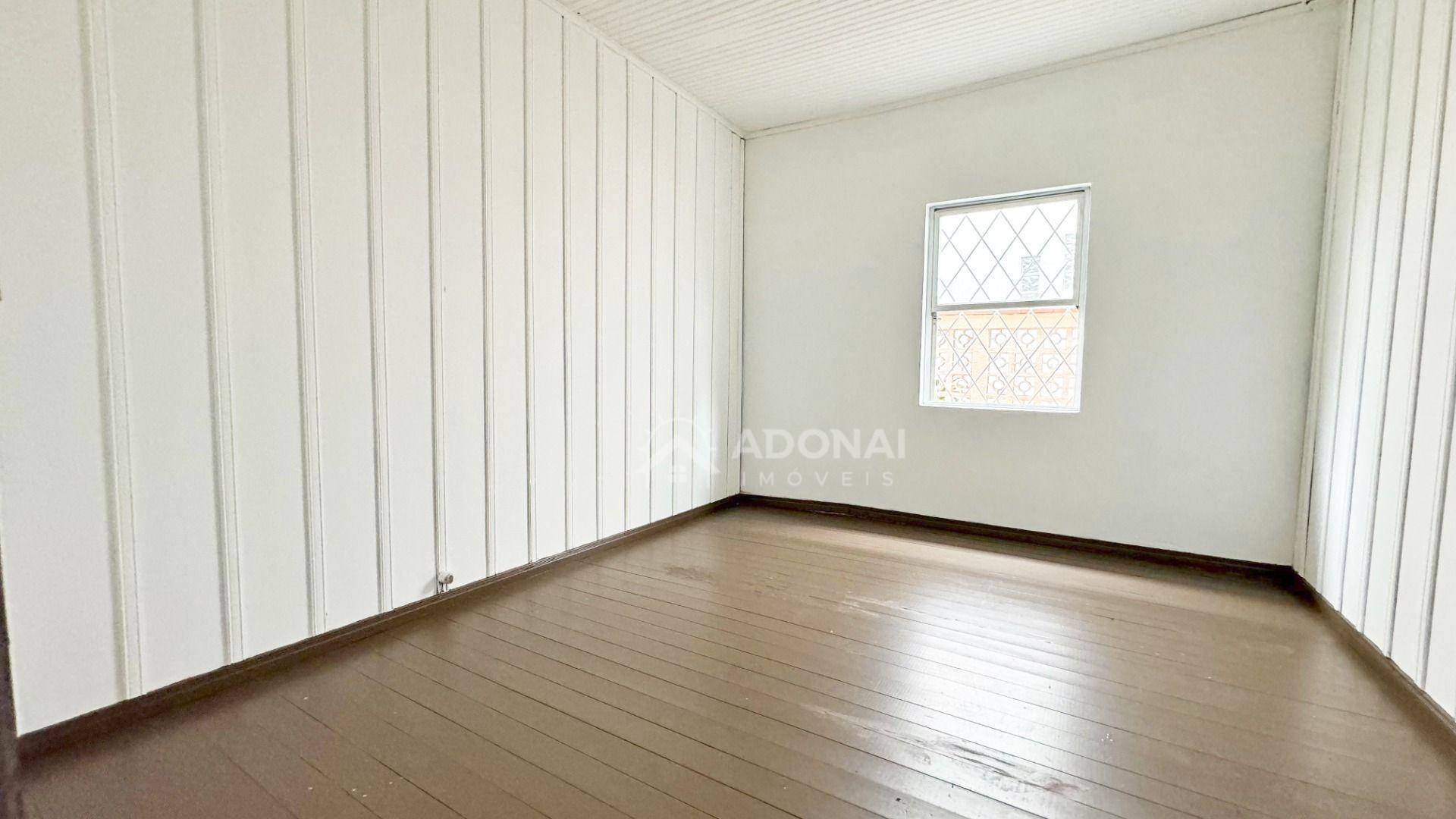 Casa à venda com 5 quartos, 210m² - Foto 9