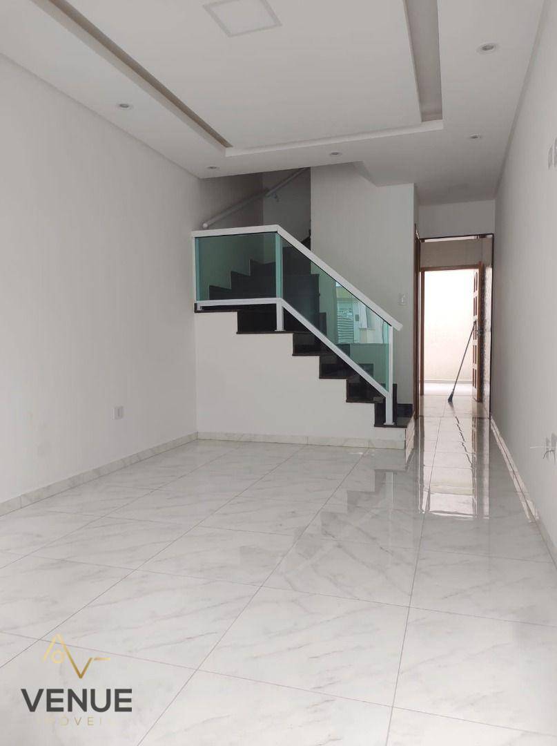 Sobrado à venda com 2 quartos, 75m² - Foto 3