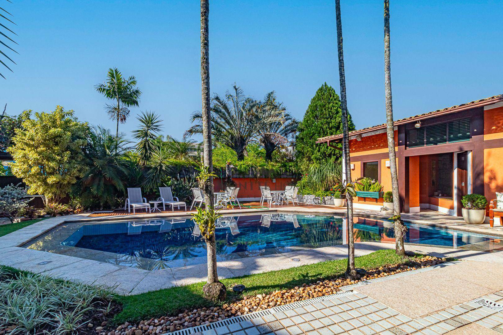 Casa de Condomínio à venda com 4 quartos, 640m² - Foto 4