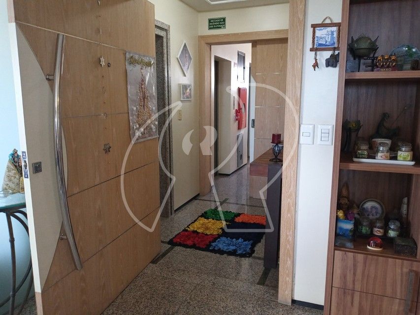 Apartamento à venda com 4 quartos, 210m² - Foto 17