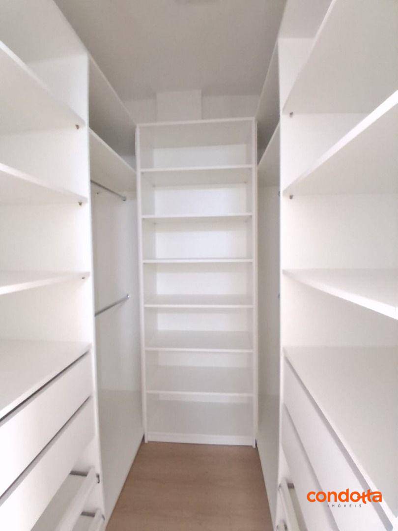 Apartamento para alugar com 2 quartos, 70m² - Foto 12