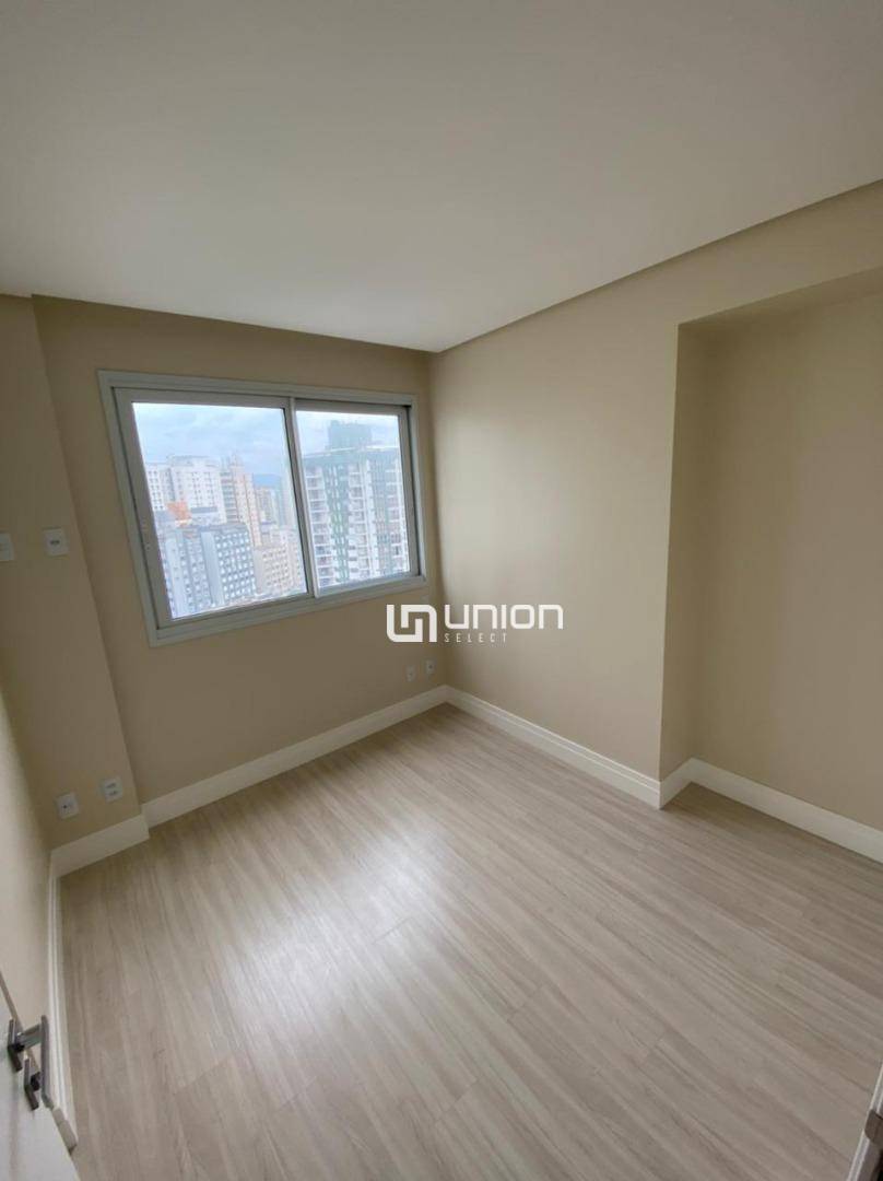 Apartamento à venda com 4 quartos, 143m² - Foto 9