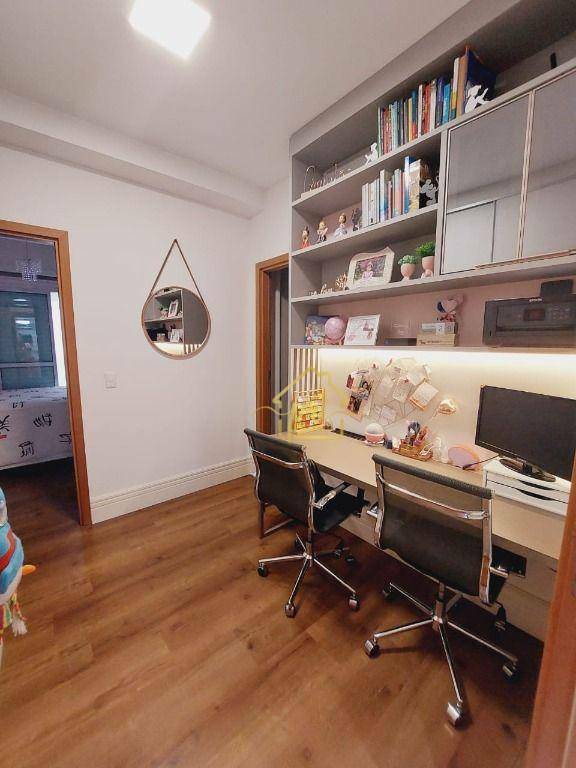 Apartamento à venda com 3 quartos, 178m² - Foto 8