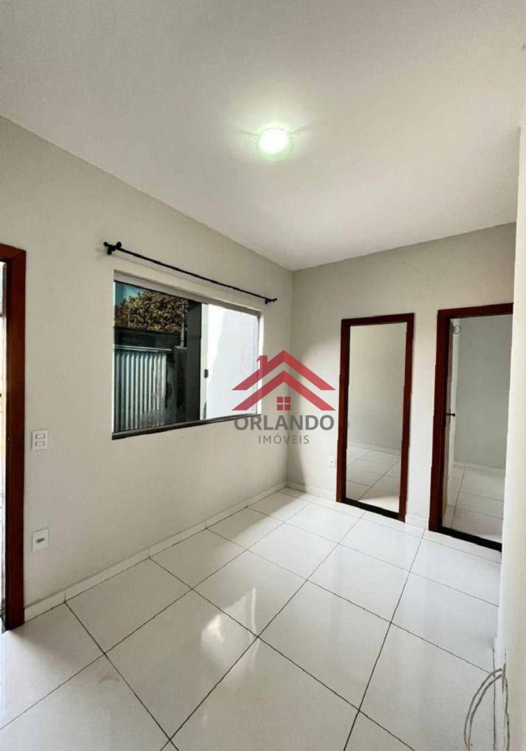 Casa à venda com 2 quartos, 51m² - Foto 2