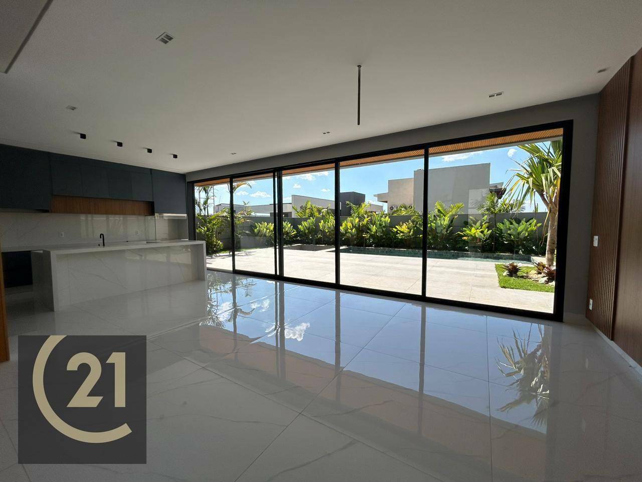 Casa de Condomínio à venda com 3 quartos, 370m² - Foto 4