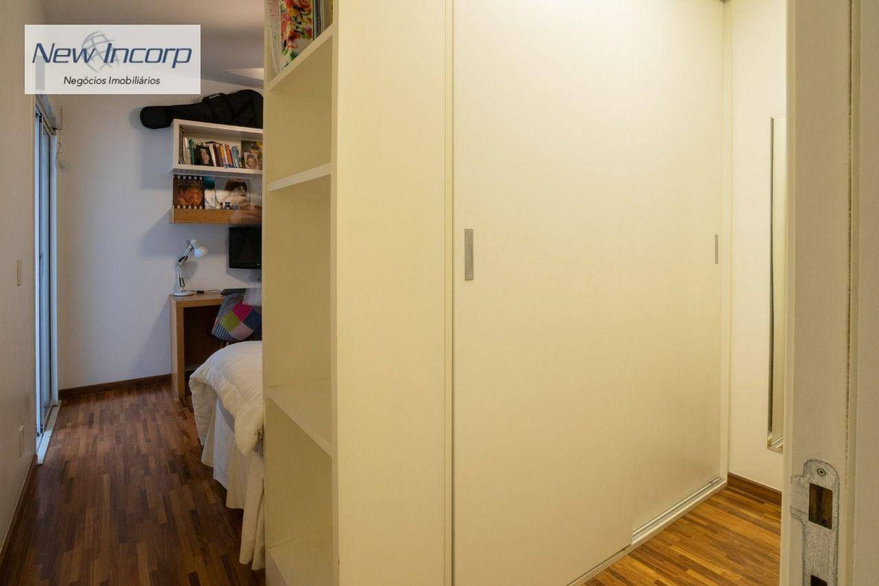 Apartamento à venda com 7 quartos, 238m² - Foto 25