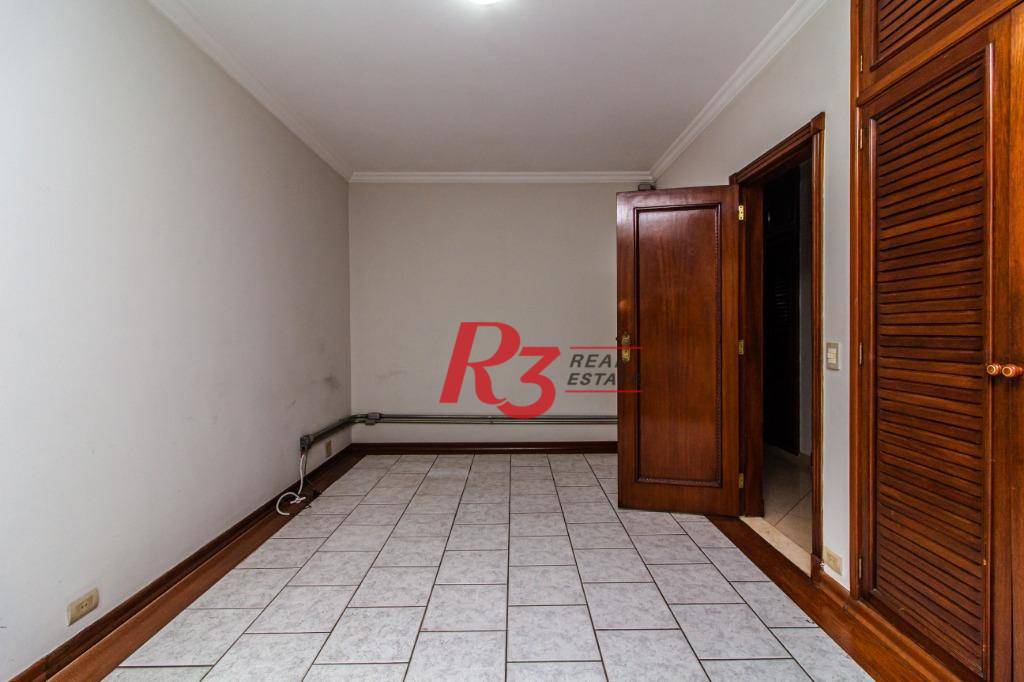 Casa para alugar com 4 quartos, 250m² - Foto 39