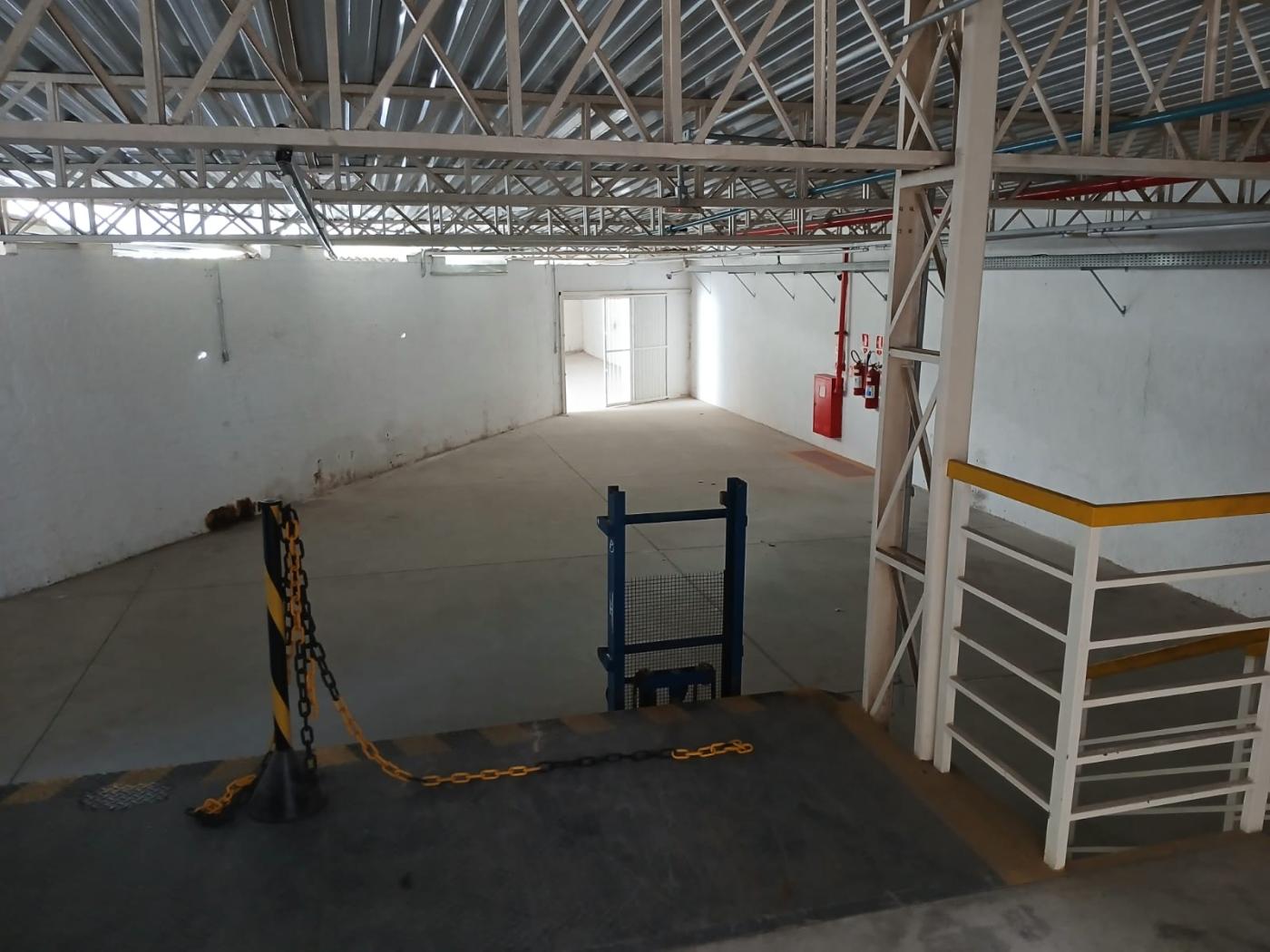 Depósito-Galpão-Armazém para alugar, 1610m² - Foto 12