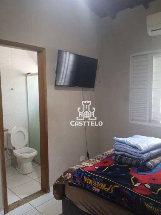 Casa à venda com 2 quartos, 80m² - Foto 11