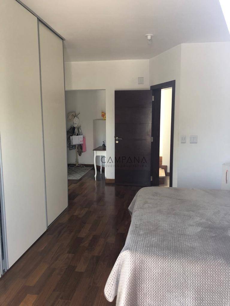 Casa à venda com 4 quartos, 650m² - Foto 8