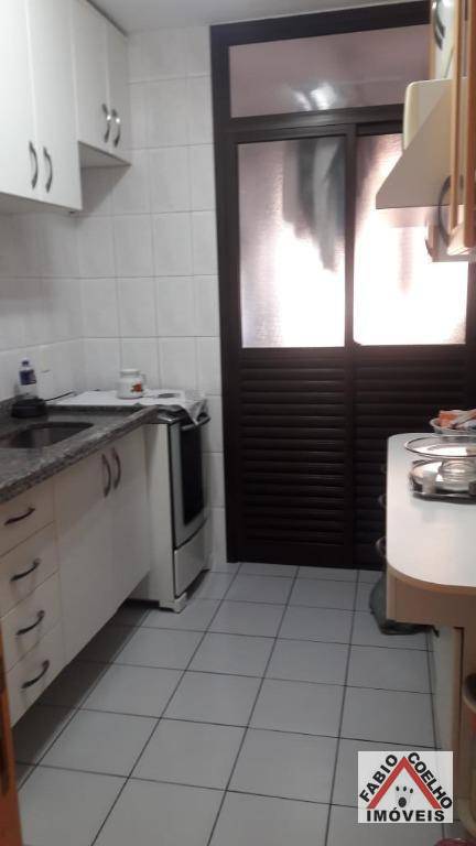 Apartamento à venda com 3 quartos, 75m² - Foto 7