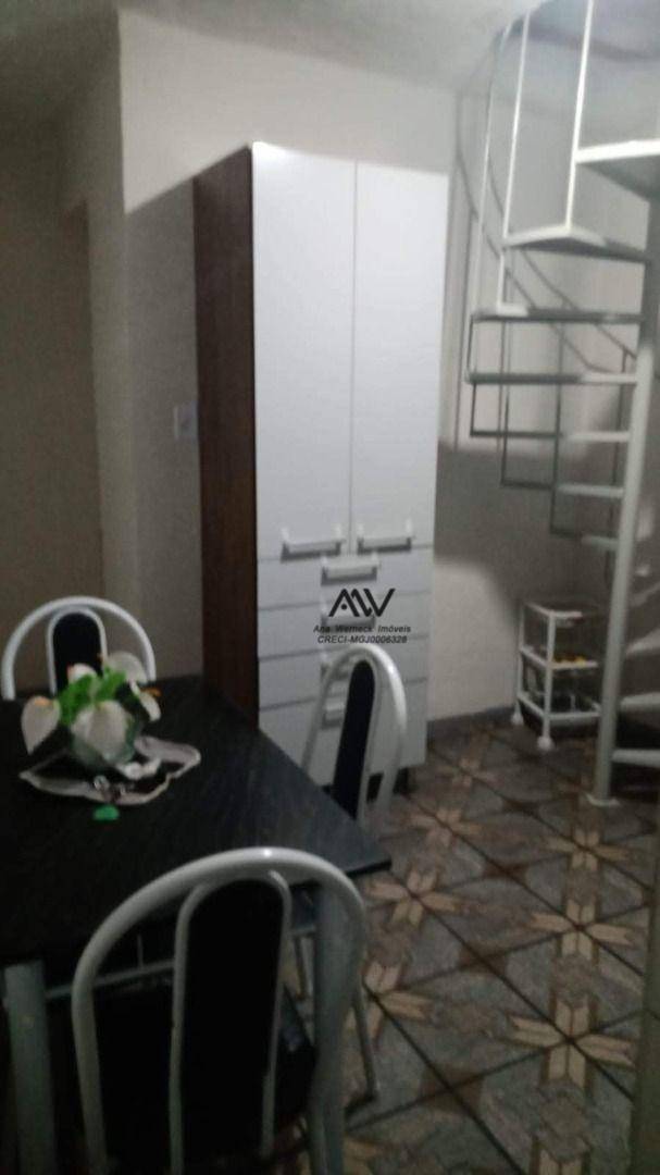 Casa à venda com 2 quartos, 110m² - Foto 5