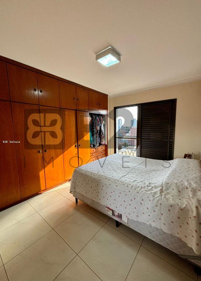 Apartamento à venda com 3 quartos, 147m² - Foto 19