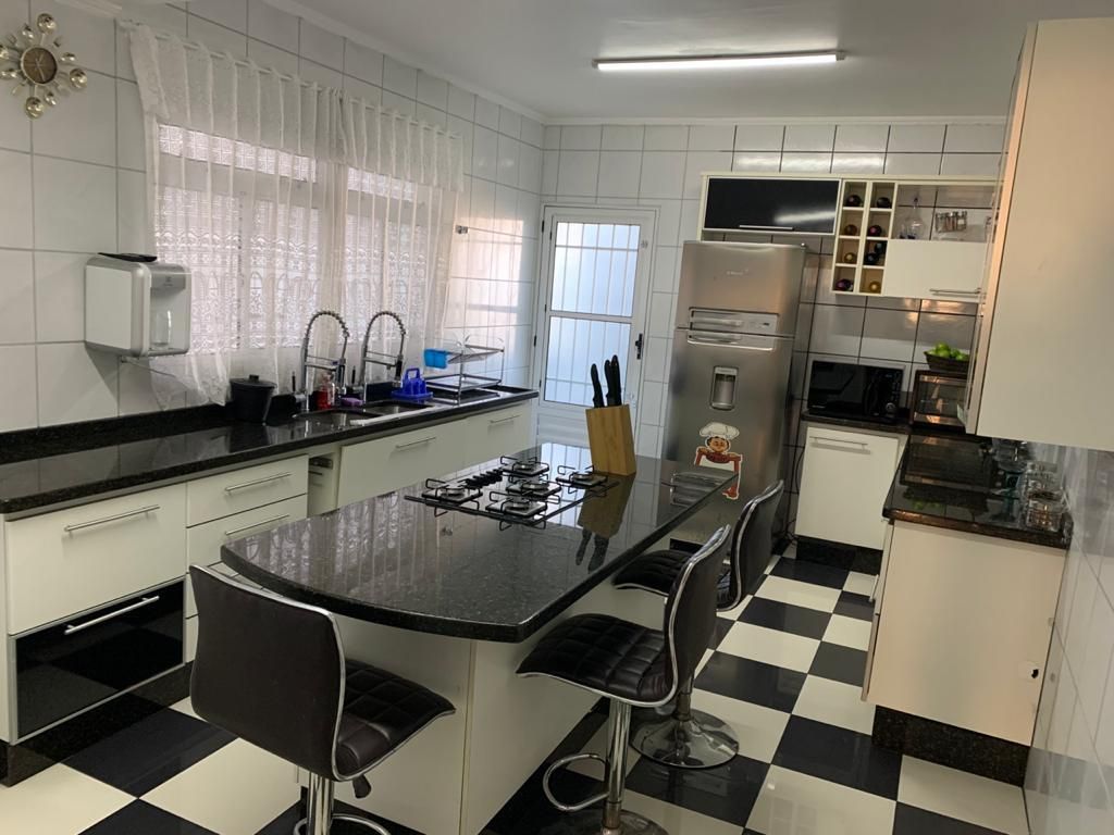 Sobrado à venda com 4 quartos, 400m² - Foto 13