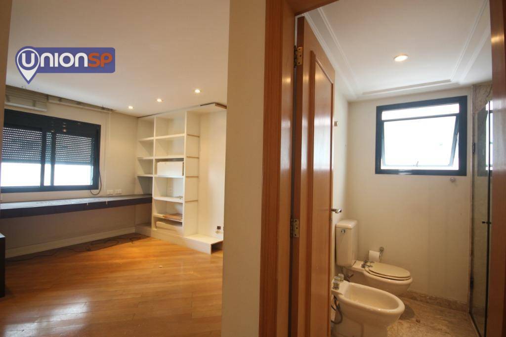 Apartamento à venda com 4 quartos, 202m² - Foto 19