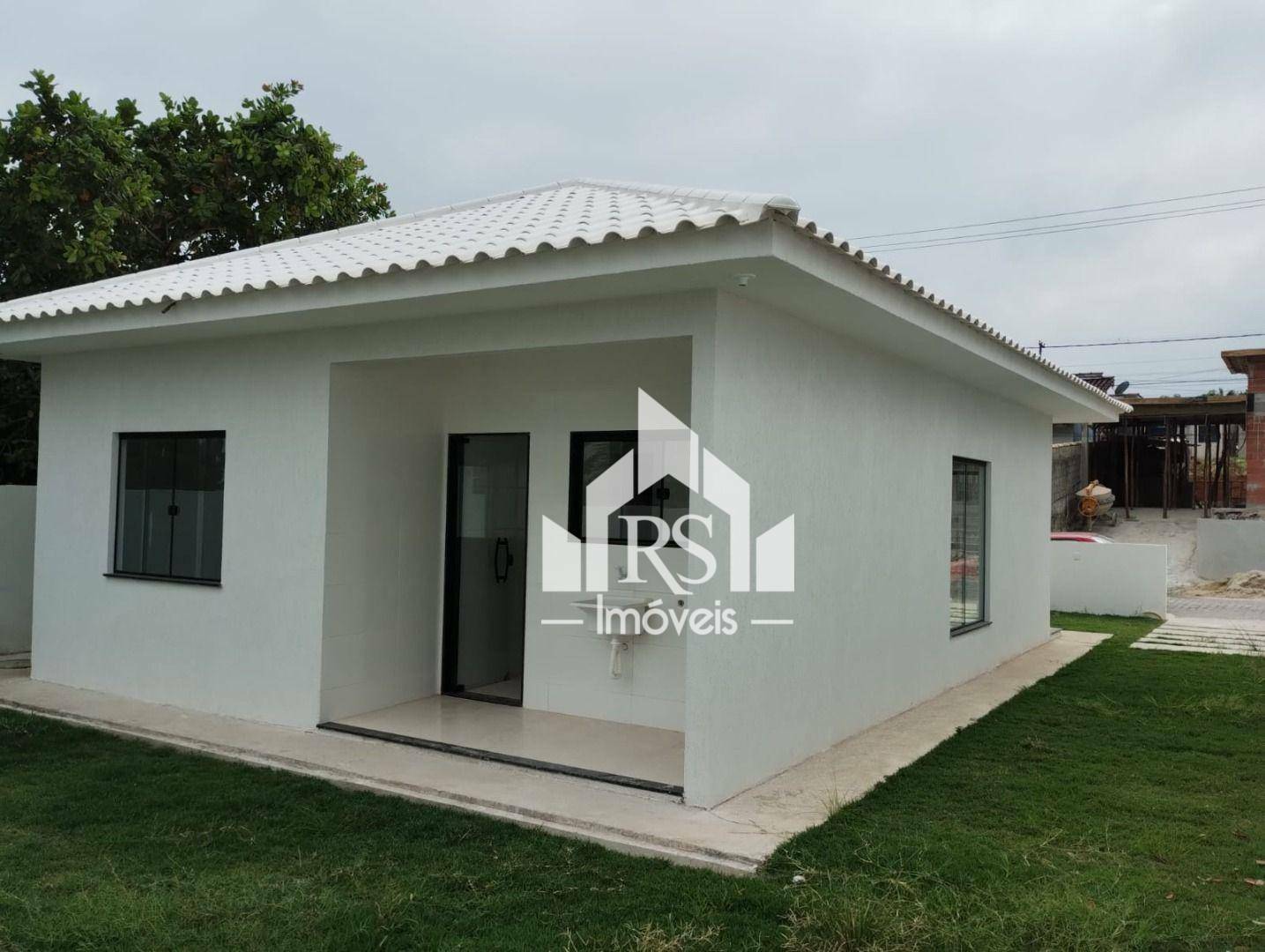 Casa à venda com 2 quartos, 72m² - Foto 1