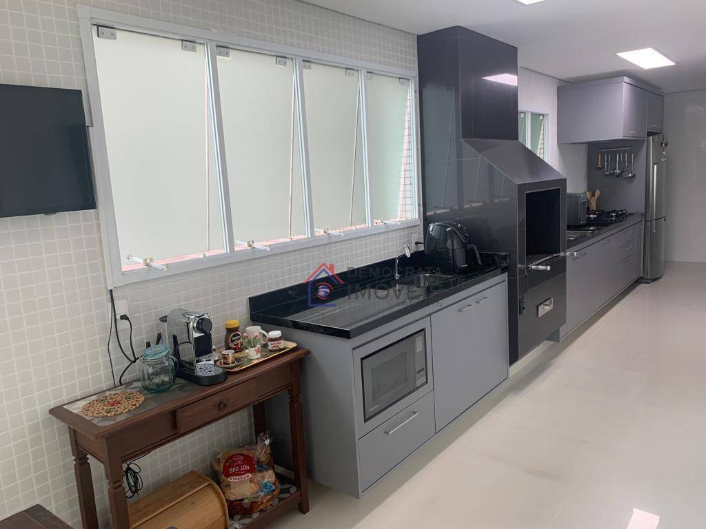 Apartamento à venda com 3 quartos, 150m² - Foto 10