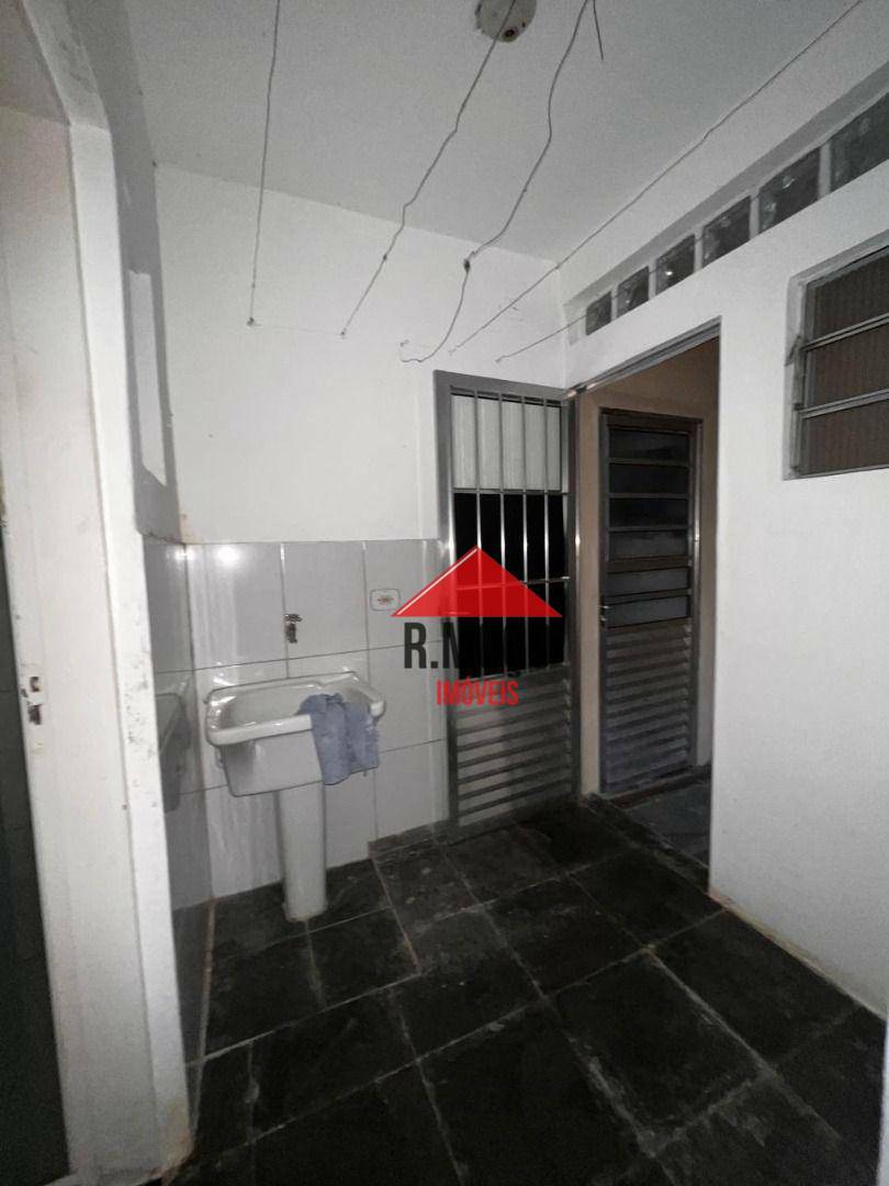 Casa para alugar com 1 quarto, 40m² - Foto 10