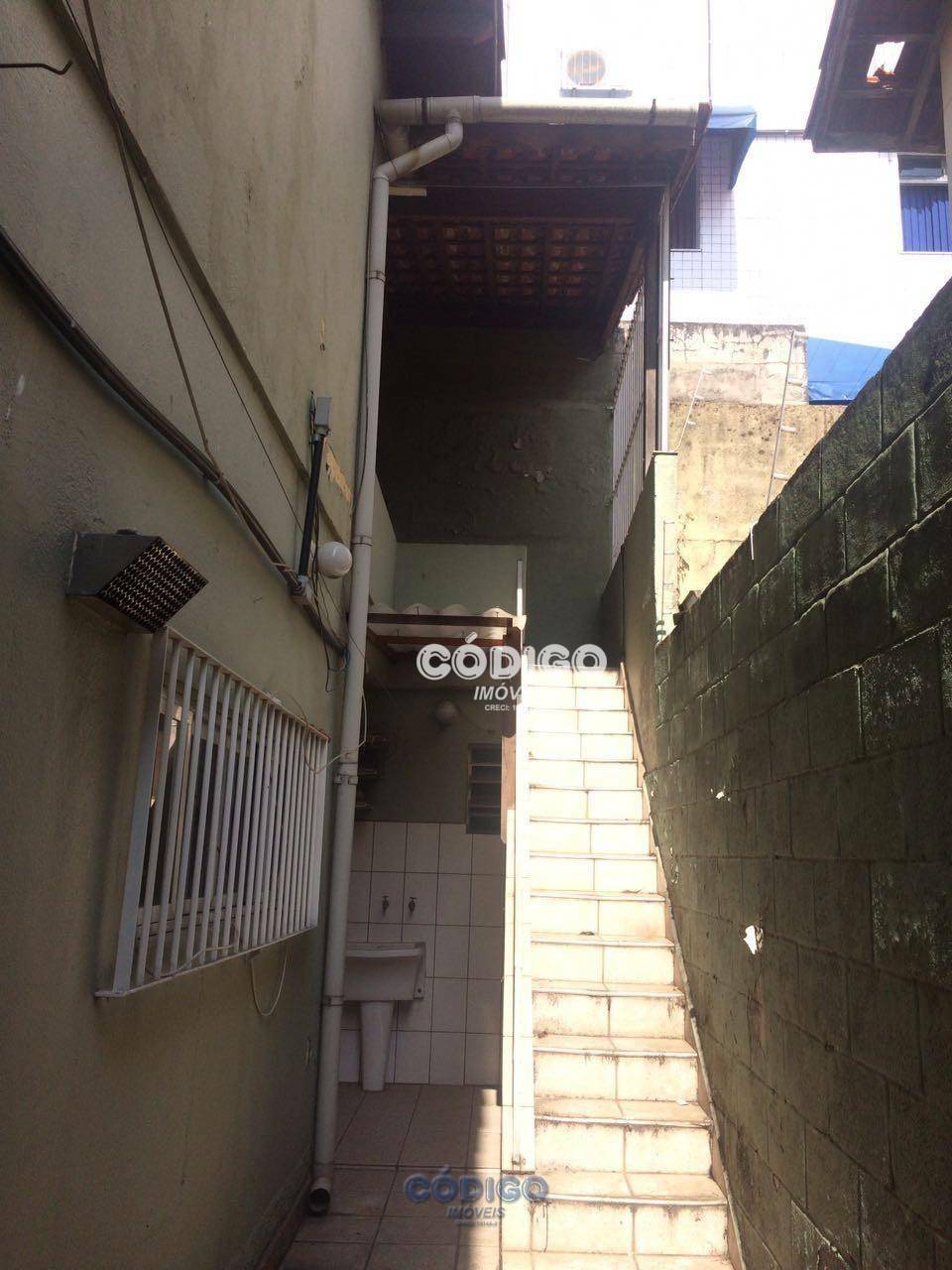 Sobrado à venda com 2 quartos, 125m² - Foto 1