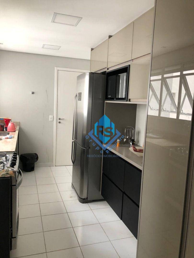 Apartamento à venda com 3 quartos, 155m² - Foto 2