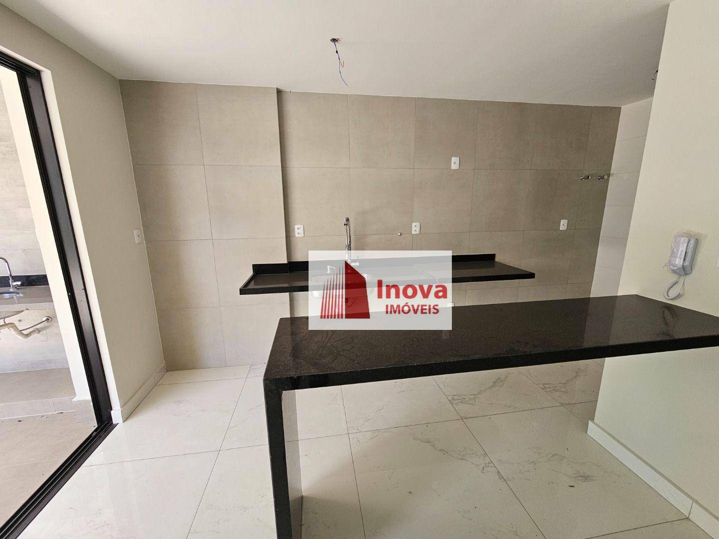 Apartamento à venda com 3 quartos, 170m² - Foto 7