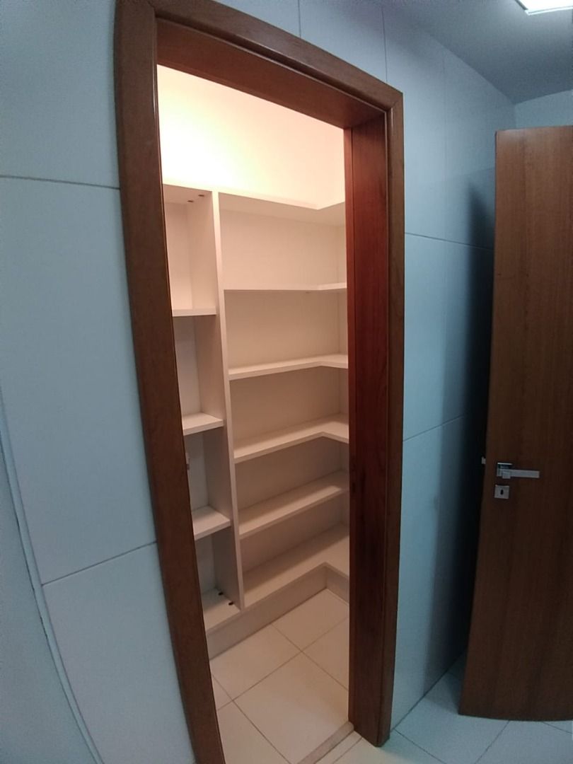 Apartamento à venda com 4 quartos, 245m² - Foto 20