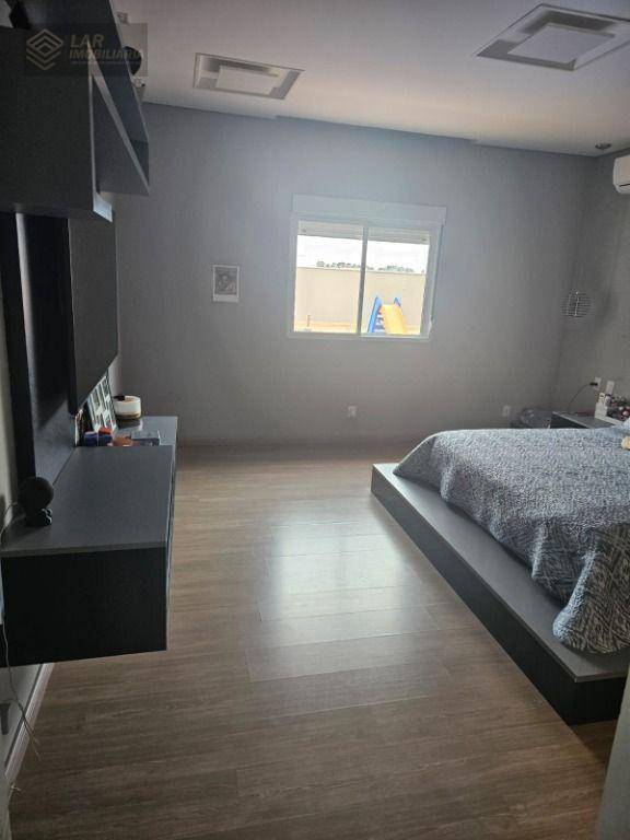 Casa de Condomínio para alugar com 4 quartos, 500m² - Foto 8