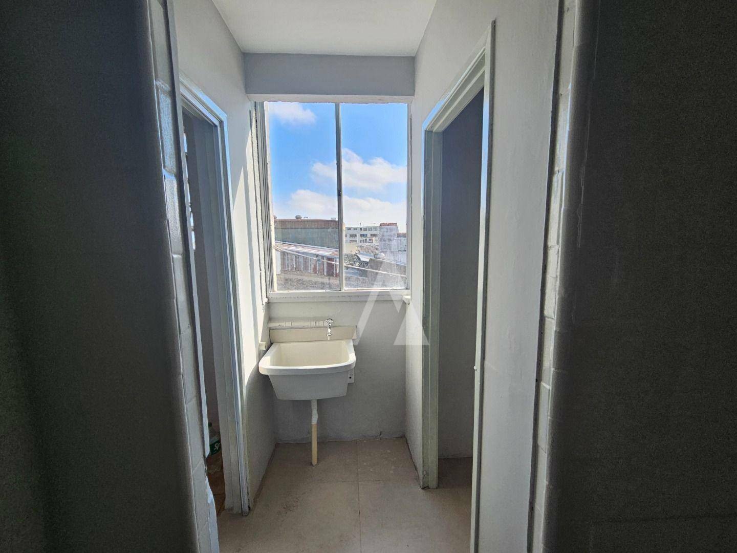 Apartamento para alugar com 2 quartos, 75m² - Foto 17