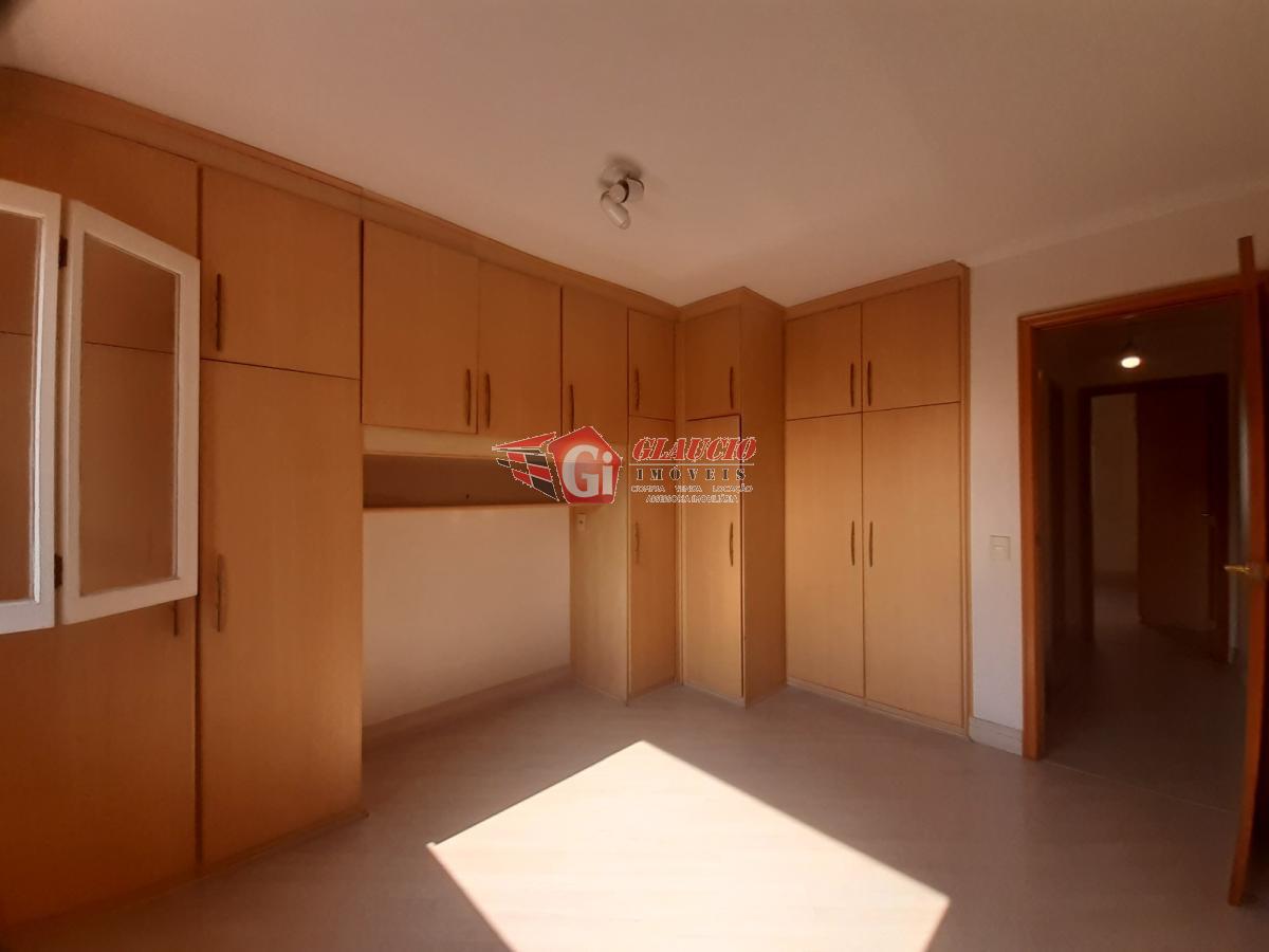 Sobrado à venda com 2 quartos, 114m² - Foto 1