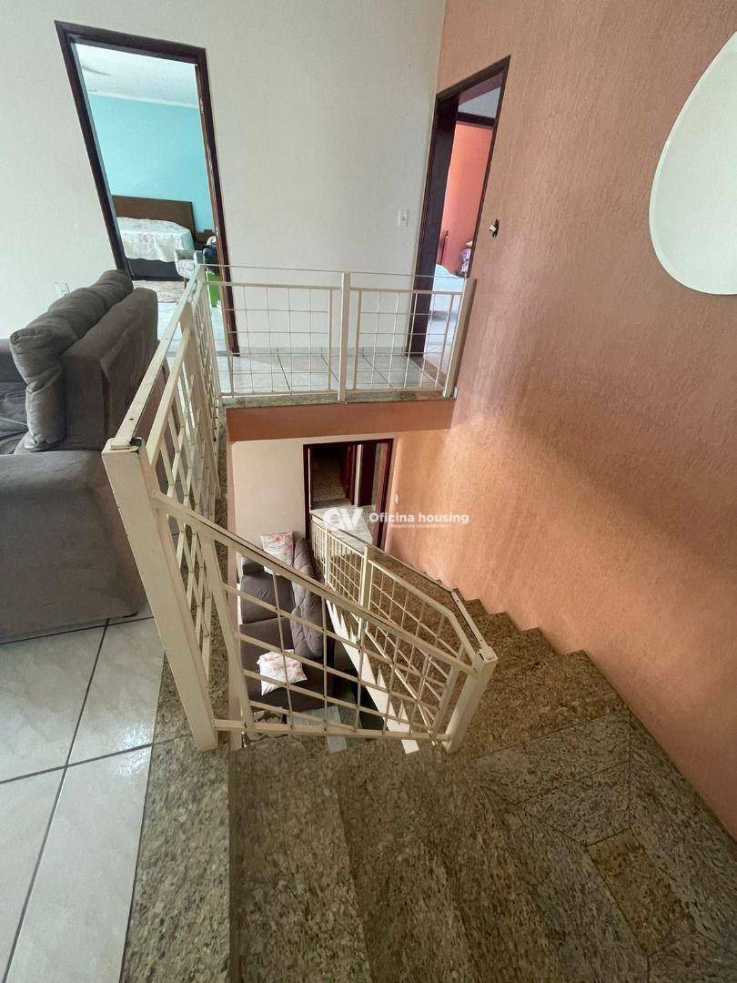 Sobrado à venda com 4 quartos, 218m² - Foto 9