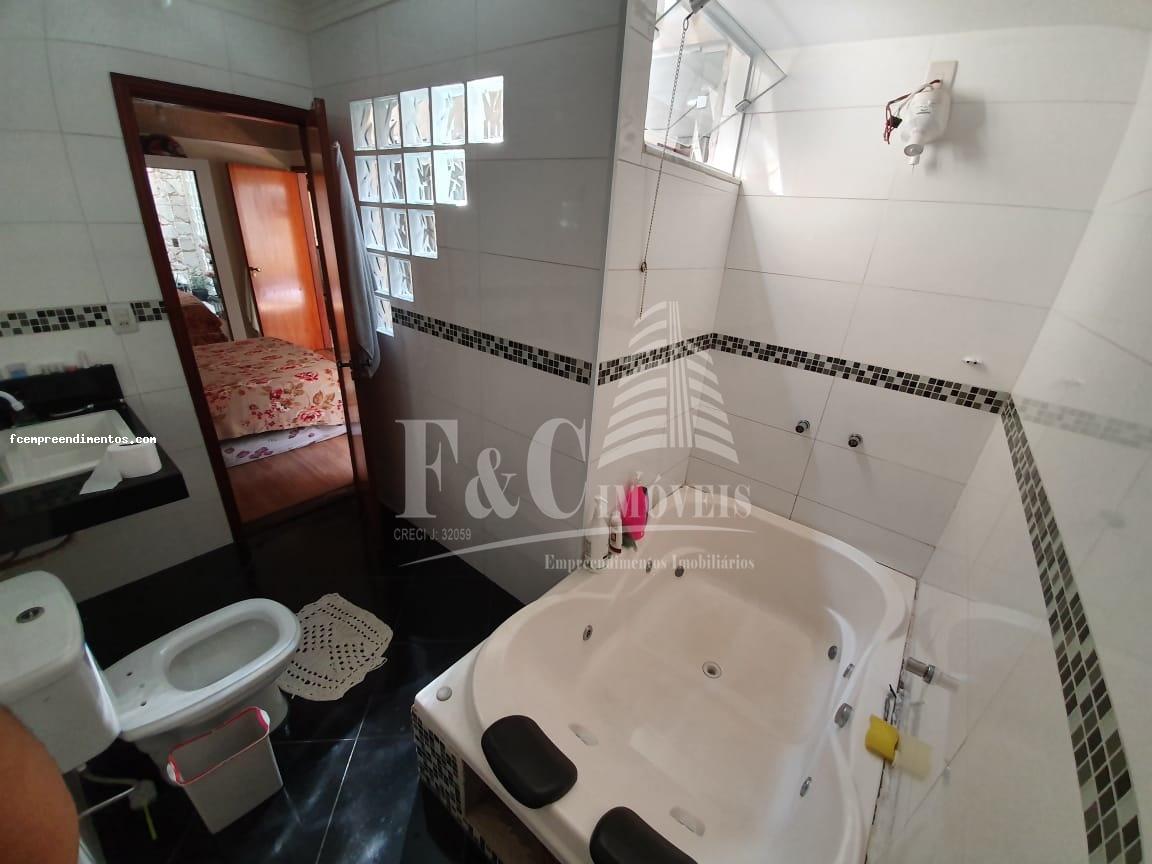 Casa à venda com 2 quartos, 250m² - Foto 10