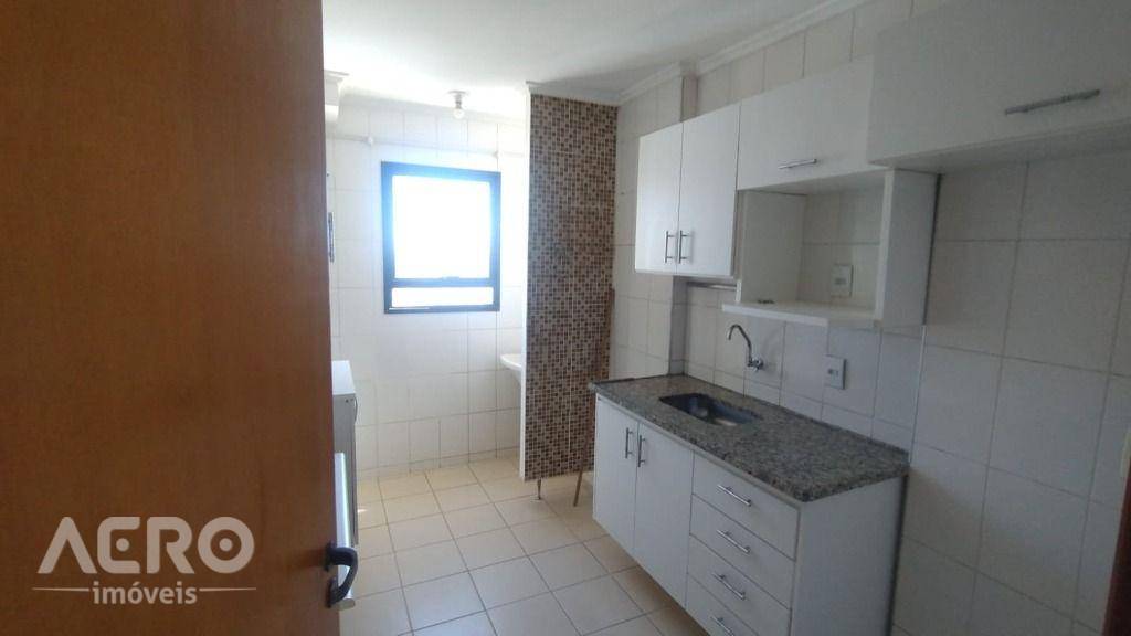 Apartamento para alugar com 2 quartos, 65m² - Foto 21