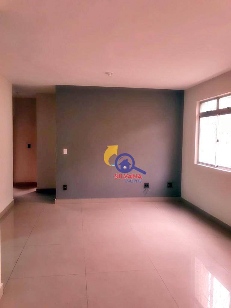 Apartamento para alugar com 3 quartos, 120m² - Foto 2