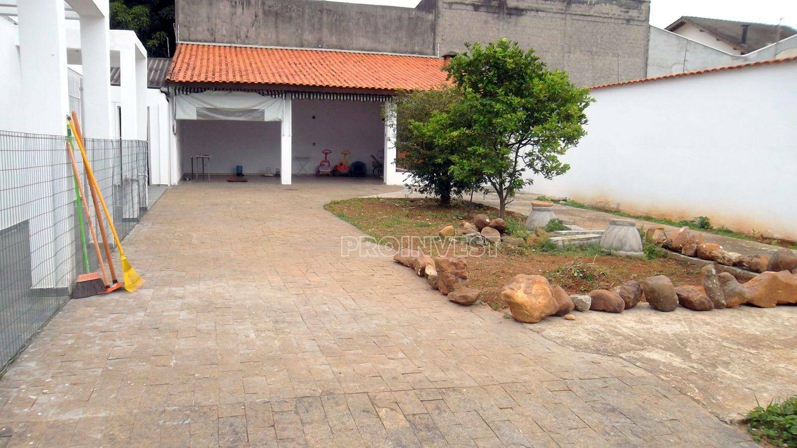 Casa à venda com 3 quartos, 330m² - Foto 27