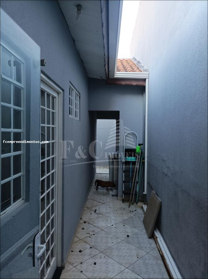 Casa à venda com 2 quartos, 140m² - Foto 18