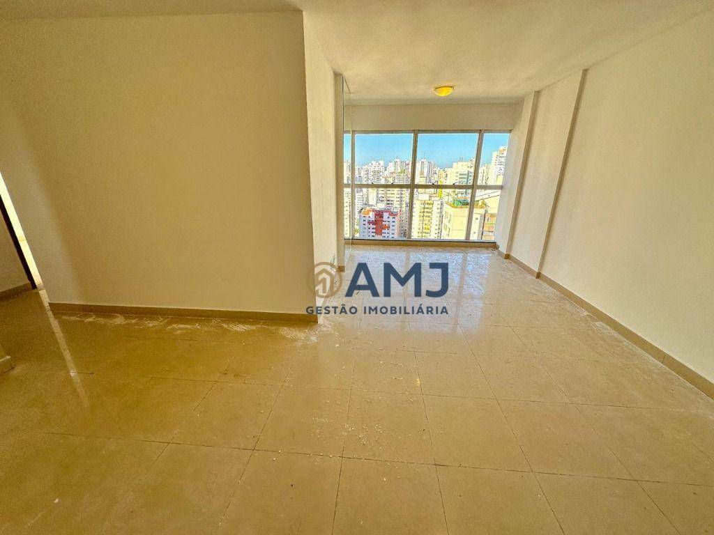 Apartamento à venda com 3 quartos, 81m² - Foto 2