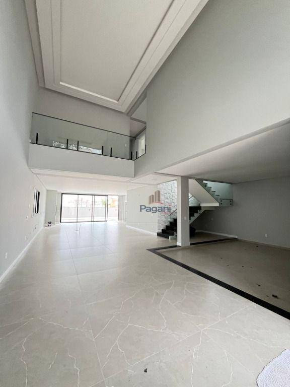 Casa à venda com 4 quartos, 307m² - Foto 9