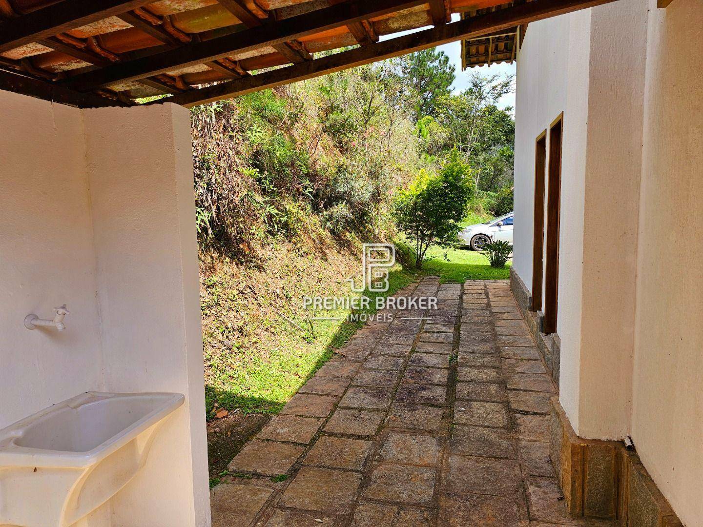 Casa de Condomínio à venda com 3 quartos, 240m² - Foto 27