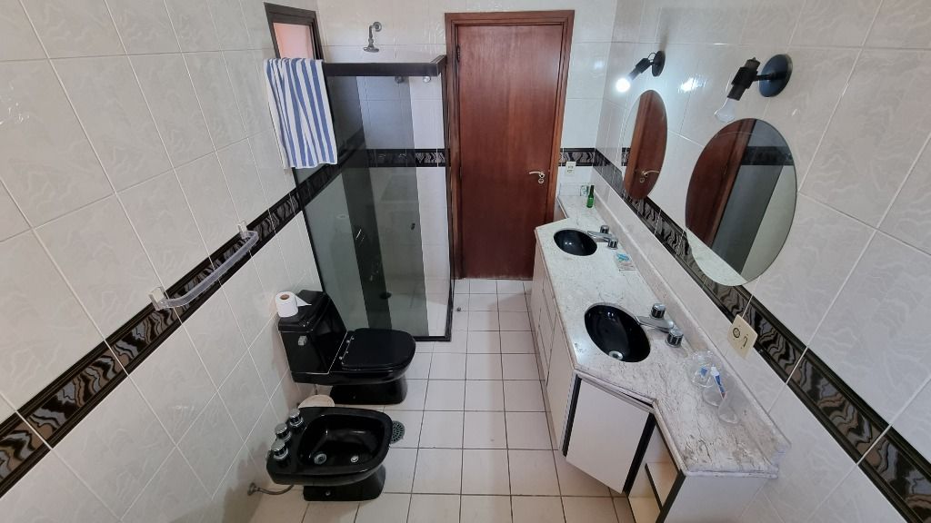 Apartamento à venda com 4 quartos, 190m² - Foto 11