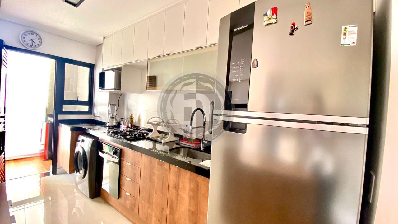 Apartamento à venda com 2 quartos, 62m² - Foto 15