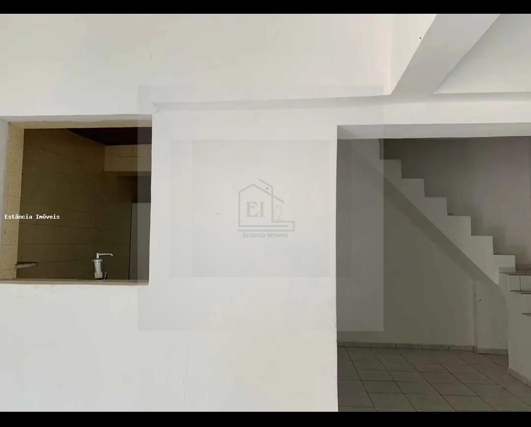 Casa à venda com 2 quartos, 150m² - Foto 3