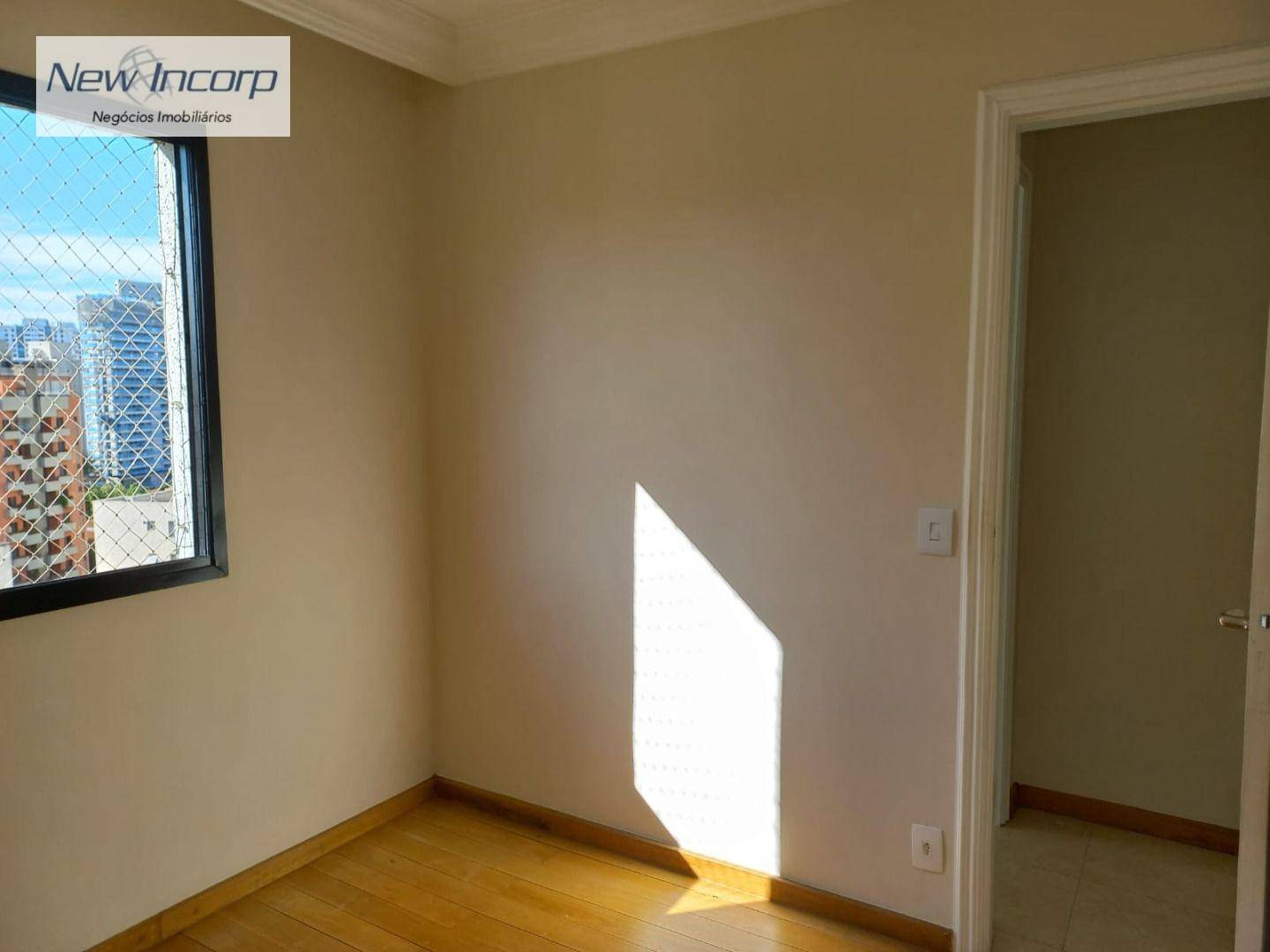 Apartamento à venda com 2 quartos, 70m² - Foto 15