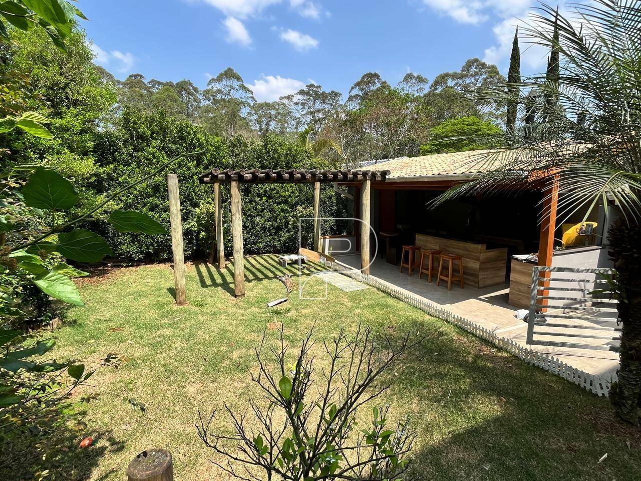 Casa de Condomínio à venda com 3 quartos, 240m² - Foto 31