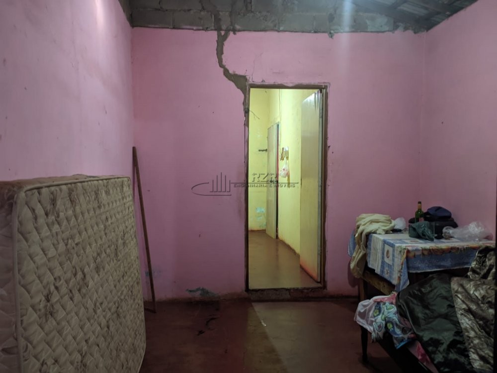 Casa à venda com 5 quartos, 206m² - Foto 3