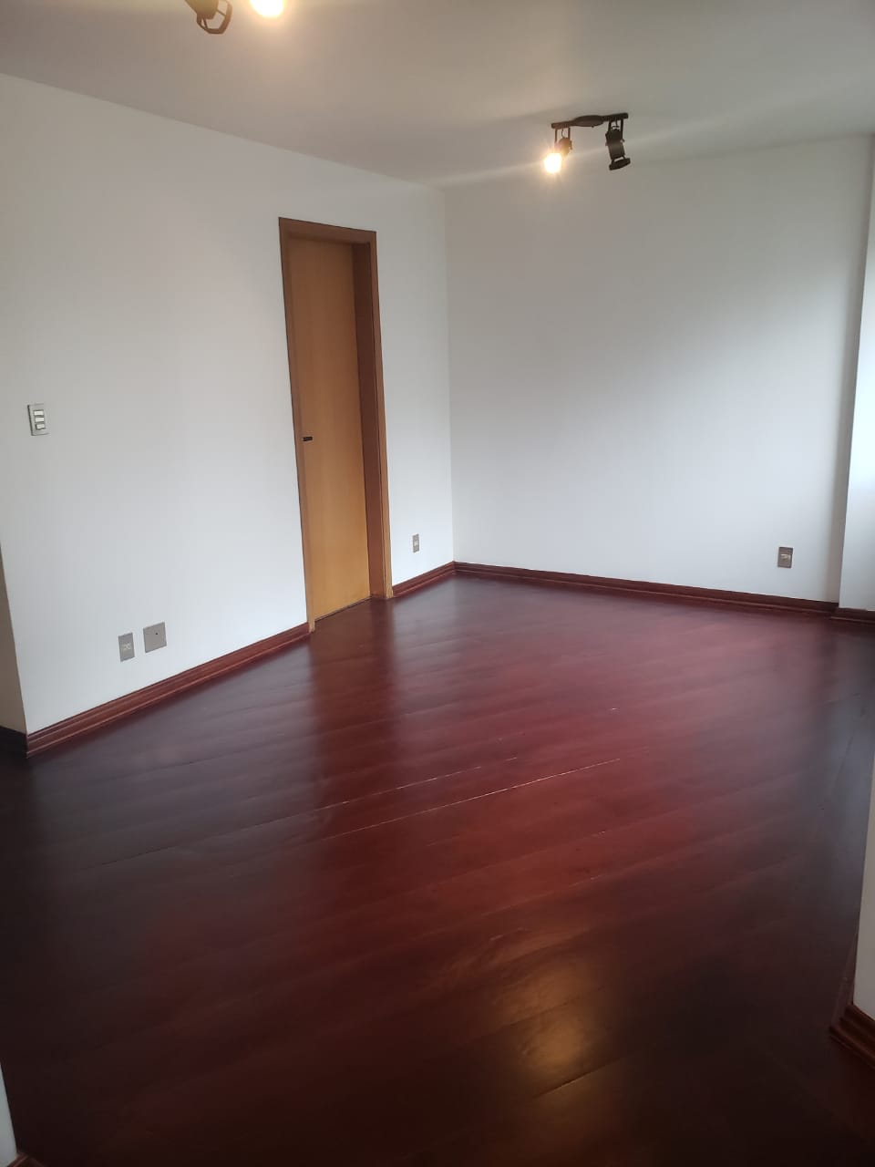 Apartamento à venda com 4 quartos, 160m² - Foto 6