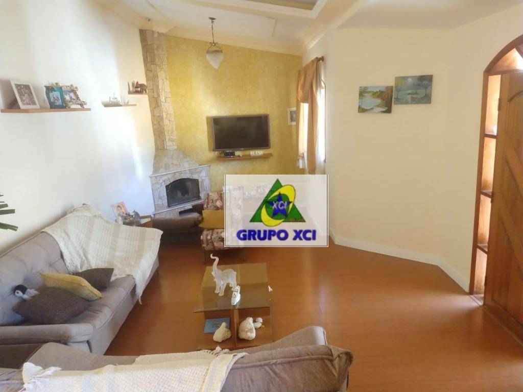 Casa à venda com 4 quartos, 200m² - Foto 25